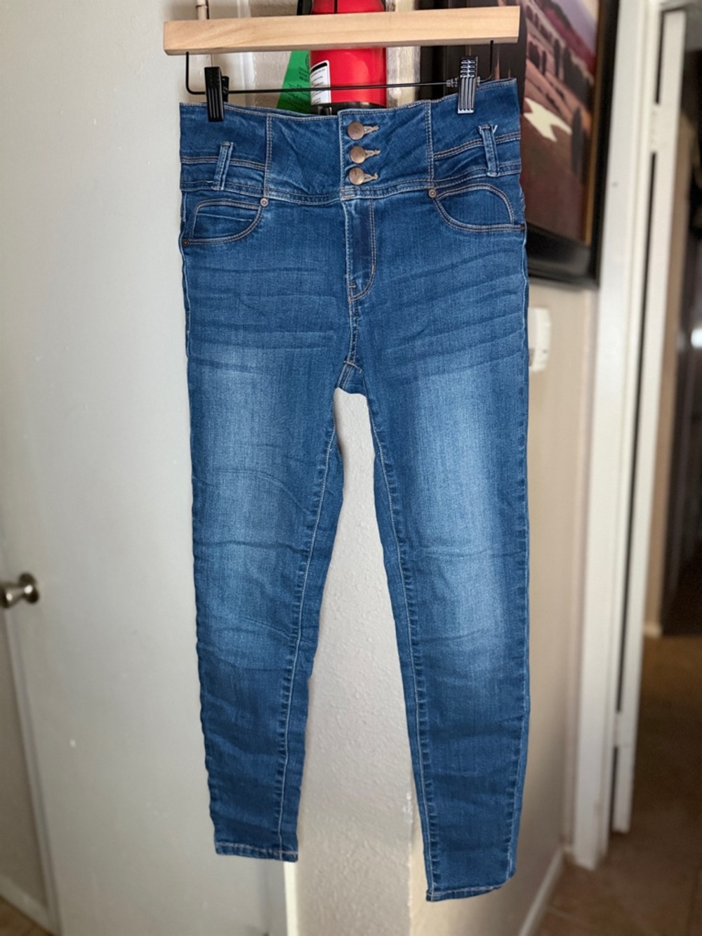 Fashion Nova Women's Skinny Jeans in Medium Blue
